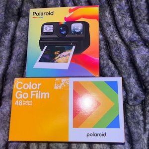POLAROID GO CAMERA WITH BONUS BOX OF FILM!